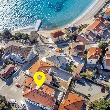 Apartments Happy Stay Center Baska Exteriér fotografie