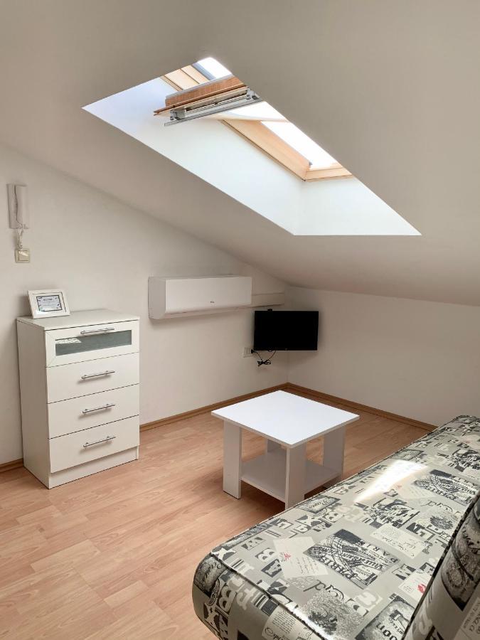 Apartments Happy Stay Center Baska Exteriér fotografie
