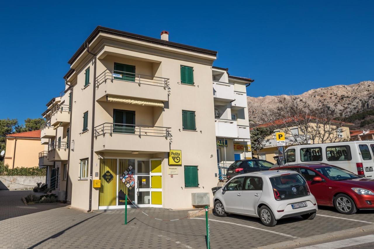 Apartments Happy Stay Center Baska Exteriér fotografie
