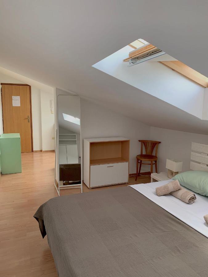 Apartments Happy Stay Center Baska Exteriér fotografie