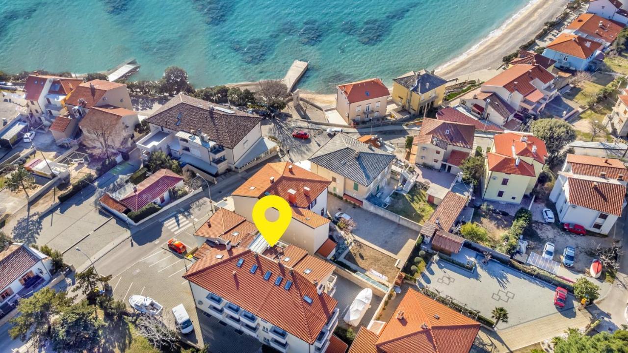 Apartments Happy Stay Center Baska Exteriér fotografie